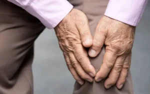 Nguyên Nhân Bệnh Gút Ở Người Già